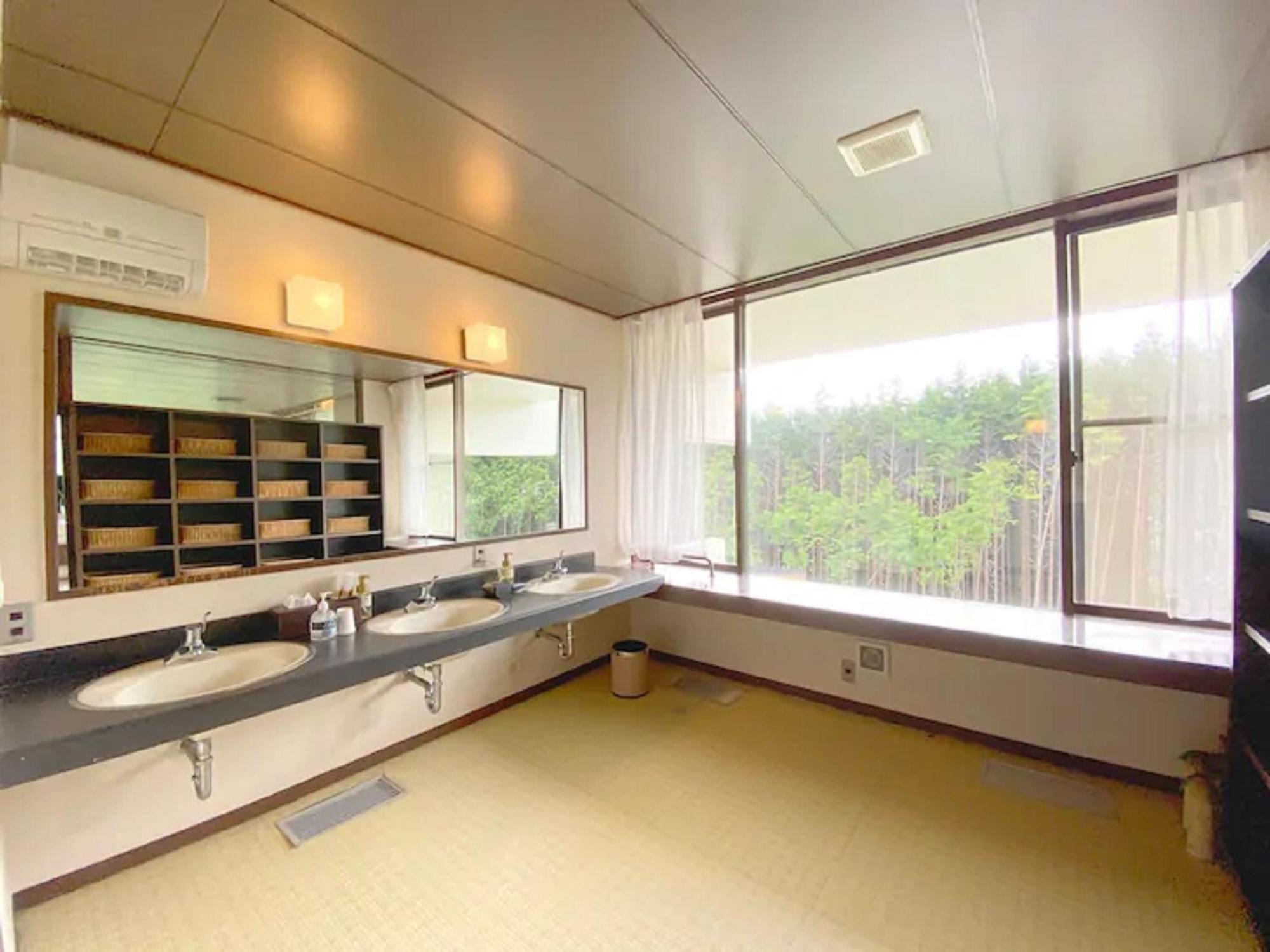 Fuji Yamanakako Resort Hotel - Vacation Stay 03089V Exteriör bild